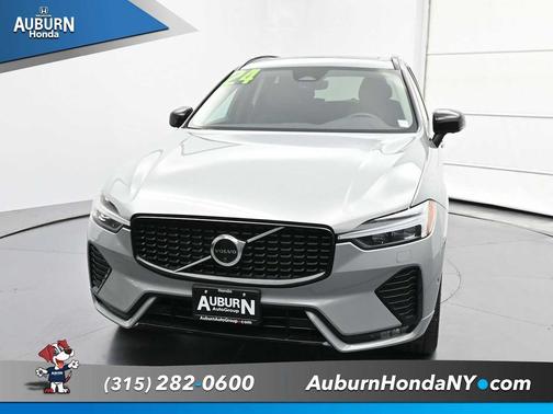 2024 Volvo XC60 B5 Plus Dark Theme