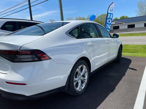 Platinum White Pearl 2023 Honda Accord LX 1.5T