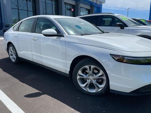 Platinum White Pearl 2023 Honda Accord LX 1.5T