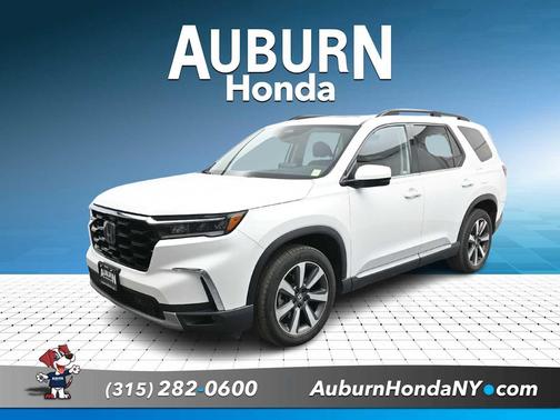 2024 Honda Pilot Touring 8-Passenger