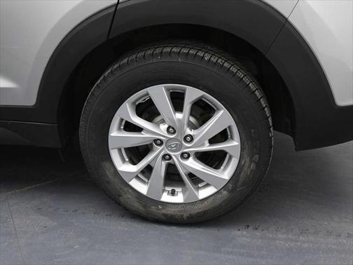 2021 Hyundai TUCSON SE