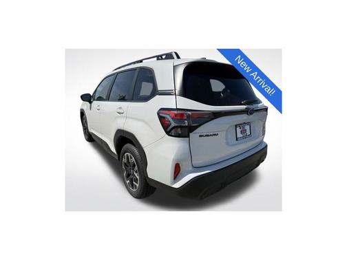 Crystal White Pearl 2025 Subaru Forester Premium
