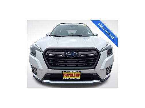 Crystal White Pearl 2022 Subaru Forester Touring