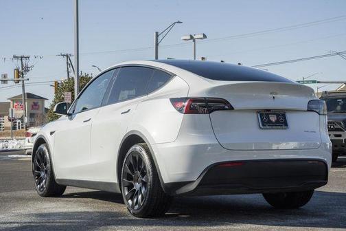 2024 Tesla Model Y Long Range