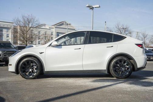 2024 Tesla Model Y Long Range