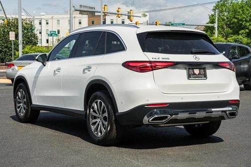 2025 Mercedes-Benz GLC 300 Base