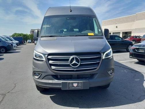 2024 Mercedes-Benz Sprinter 2500 144 WB Standard Roof Passenger