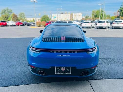 2022 Porsche 911 Carrera