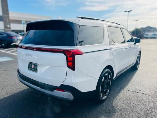 2025 Kia Carnival EX