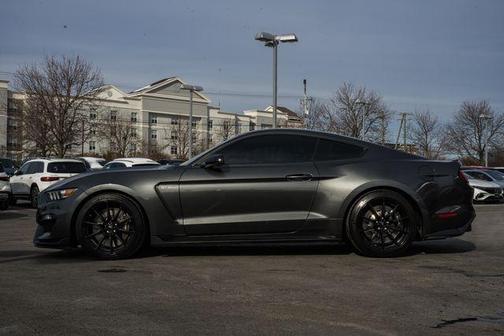 2016 Ford Shelby GT350 Base