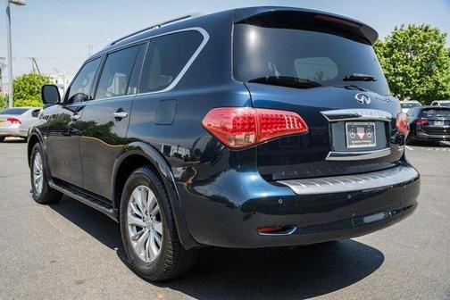 2017 INFINITI QX80 Base