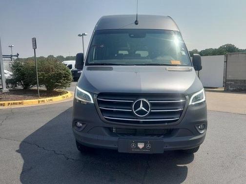 2024 Mercedes-Benz Sprinter 2500 144 WB Standard Roof Passenger