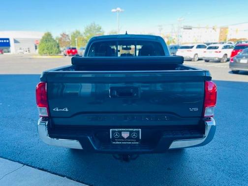 2017 Toyota Tacoma SR