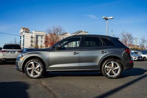 2020 Audi Q5 45 Titanium Premium
