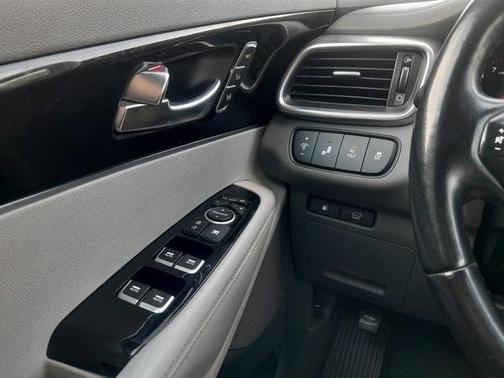 2016 Kia Sorento SX