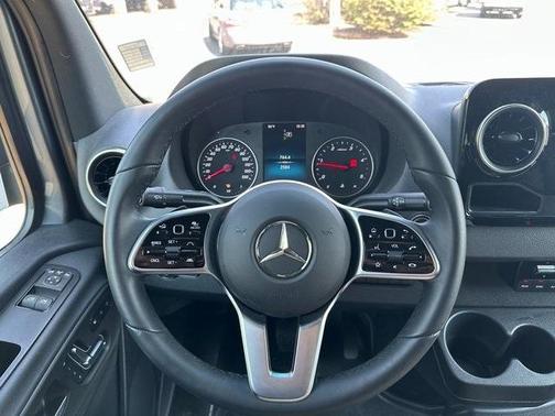 2024 Mercedes-Benz Sprinter 2500 144 WB Standard Roof Passenger
