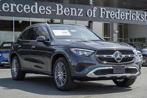Graphite Gray Metallic 2026 Mercedes-Benz GLC 300 Base 4MATIC