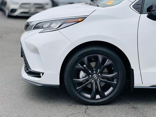 2023 Toyota Sienna XSE