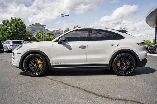 2024 Porsche Cayenne Turbo GT