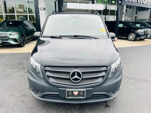 2018 Mercedes-Benz Metris Base