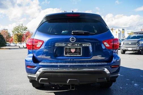 2019 Nissan Pathfinder SV