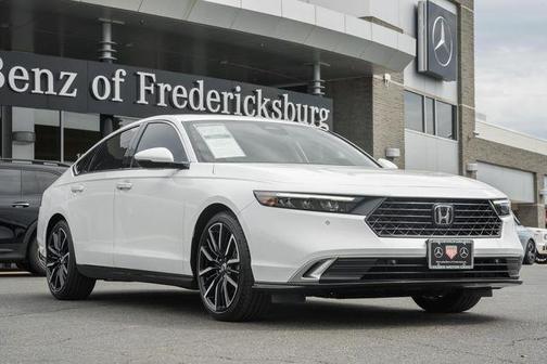Platinum White Pearl 2026 Honda Accord Hybrid Touring