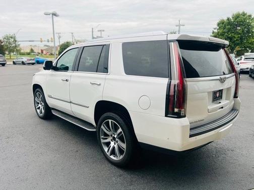2019 Cadillac Escalade Luxury