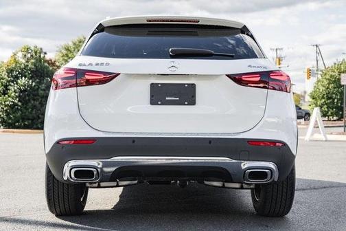 2025 Mercedes-Benz GLA 250 Base 4MATIC