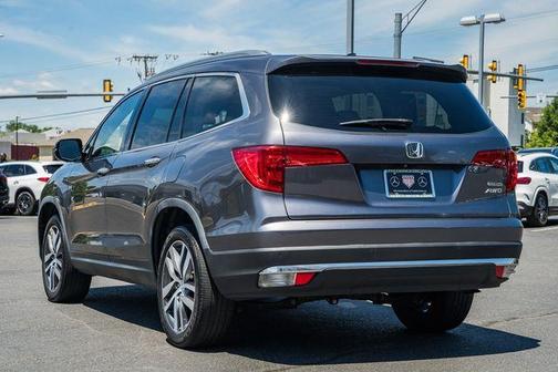 Modern Steel Metallic 2017 Honda Pilot Touring