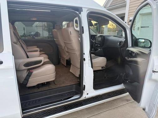 2023 Mercedes-Benz Metris Base