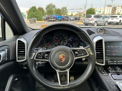 2017 Porsche Cayenne Base
