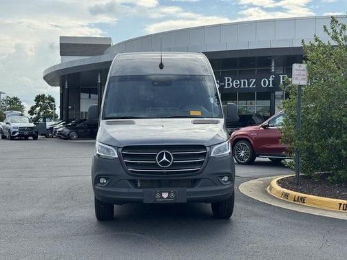 2024 Mercedes-Benz Sprinter 2500 144 WB Standard Roof Passenger