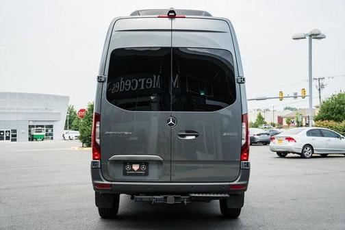 2024 Mercedes-Benz Sprinter 2500 144 WB Standard Roof Passenger