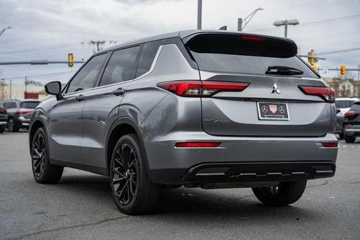 2022 Mitsubishi Outlander Black Edition