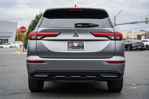 2022 Mitsubishi Outlander Black Edition