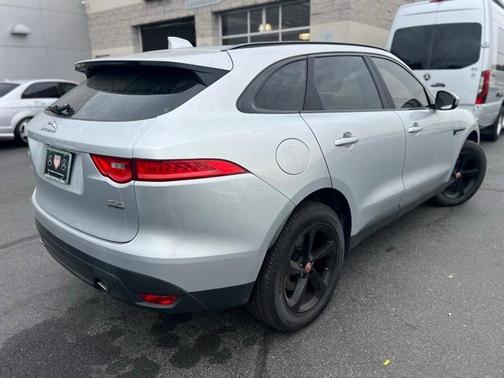2019 Jaguar F-PACE 25t Premium