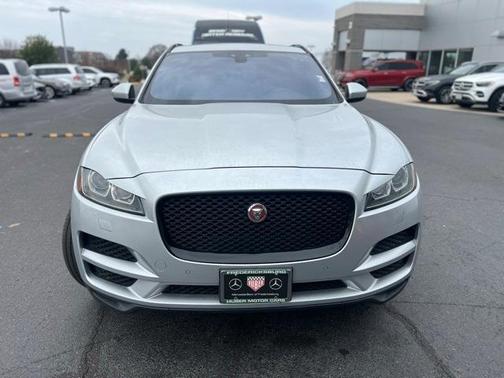 2019 Jaguar F-PACE 25t Premium
