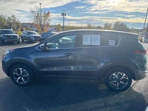 2022 Kia Sportage LX