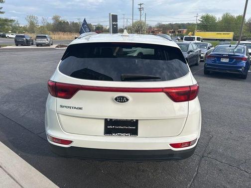 Clear White 2019 Kia Sportage LX