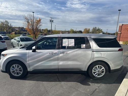 2022 Kia Carnival LXS