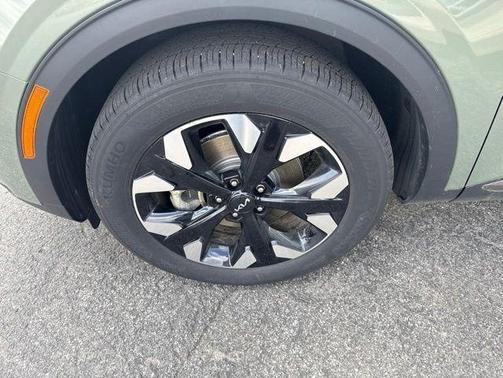 Green 2023 Kia Sportage X-Line