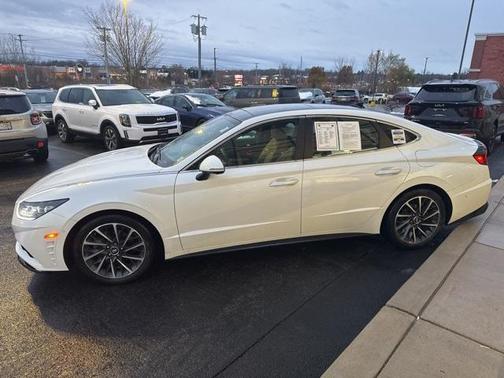 2022 Hyundai SONATA Limited