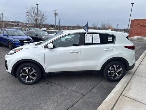 2022 Kia Sportage LX