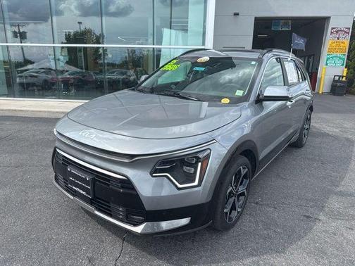 Steel Gray 2025 Kia Niro SX Touring
