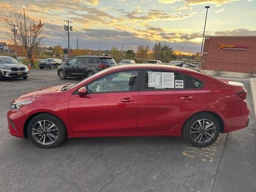 2023 Kia Forte LXS