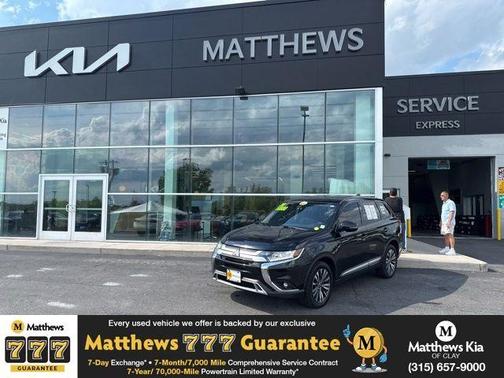 Black 2020 Mitsubishi Outlander ES