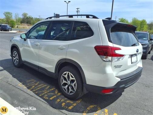 2024 Subaru Forester Premium