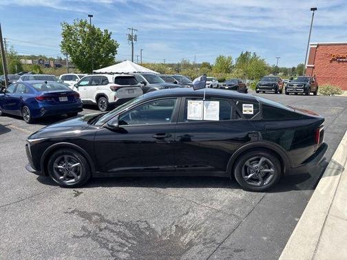 Aurora Black 2025 Kia K4