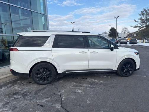 2024 Kia Carnival SX Prestige