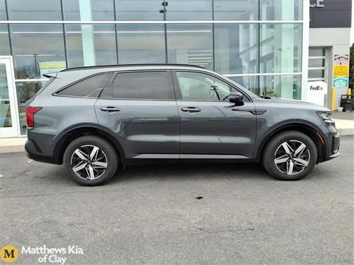 2022 Kia Sorento S